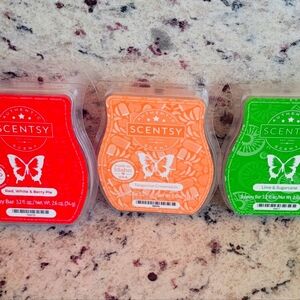 Scentsy Scented Wax Melts in Red, Orange, and Green